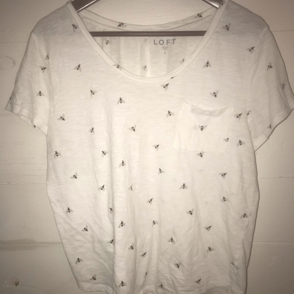Cute Loft Bee design tee